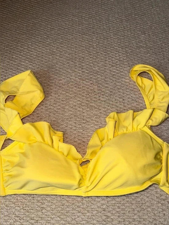 Yellow Ruffled Bikini Set - Picture 3 of 4